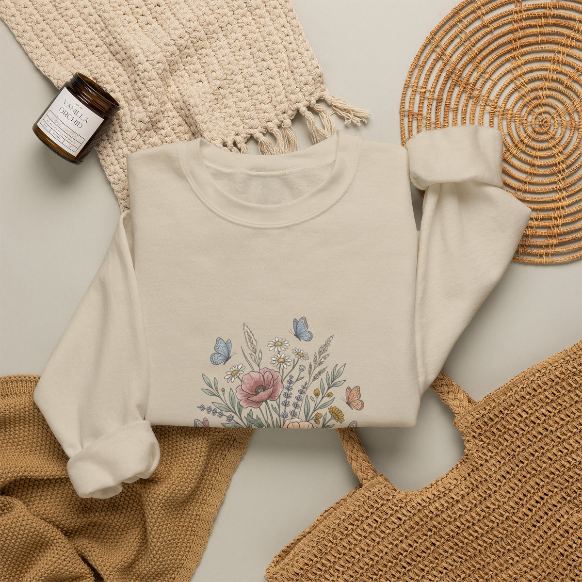 Floral Bouquet Crewneck Sweatshirt — Vintage Wildflower Design